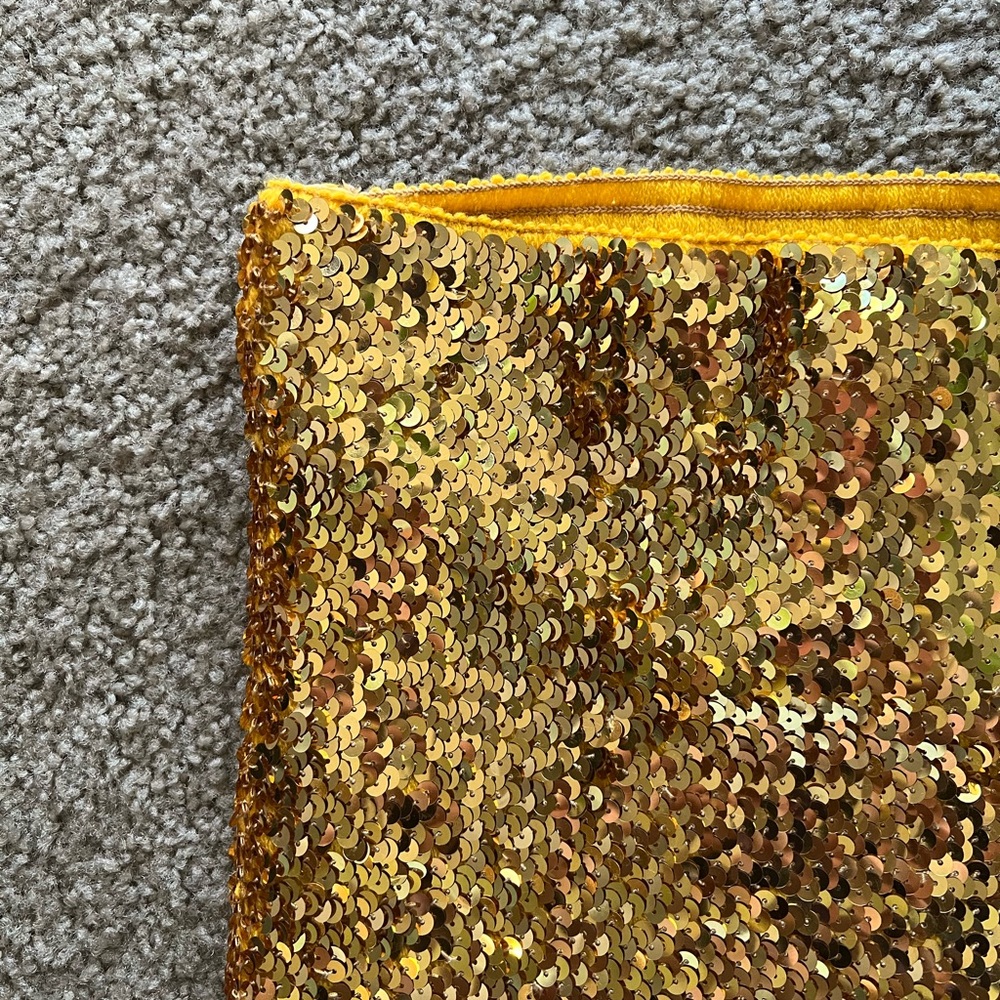 Gold Sequin Tube-Top💛 - Picture 4 of 4